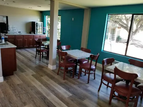 Travelodge by Wyndham San Antonio Downtown Northeast Restauration Photos