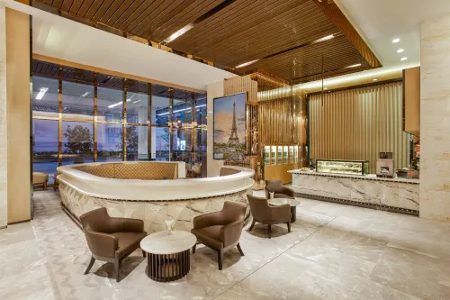 THE FACE Suites Hotel Unggulan Photos
