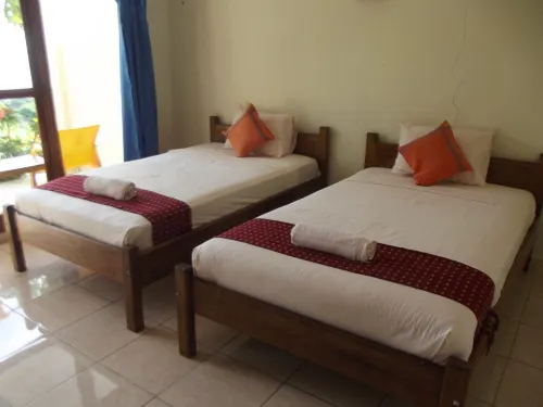 CF Komodo Hotel Photos