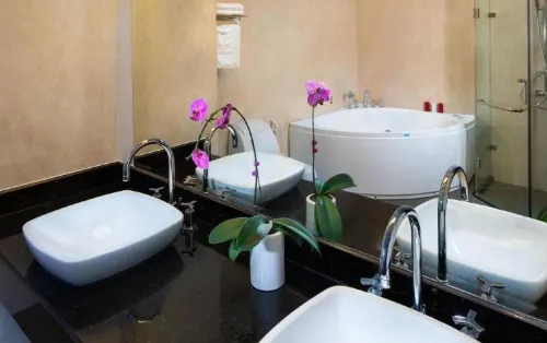 Elegant Suites Westlake Rooms Photos