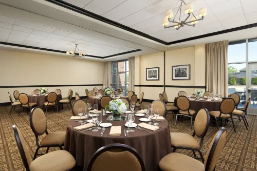 Sheraton Chicago Northbrook Dining Photos