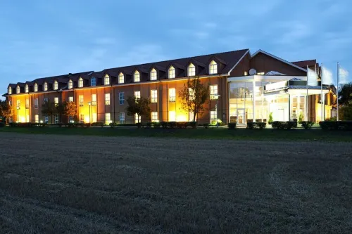 Courtyard Magdeburg Exterior Photos