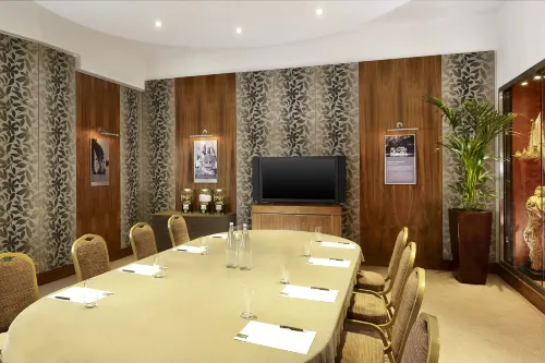The Park Tower Knightsbridge, a Luxury Collection Hotel, London Espaces Affaires Photos