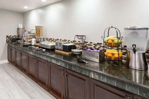 La Quinta Inn & Suites by Wyndham Visalia/Sequoia Gateway Makanan Photos