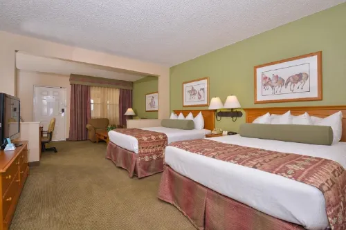 Best Western Plus Kings Inn  Suites Photos