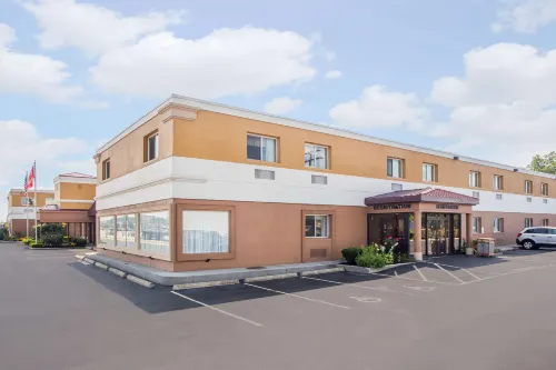 FairBridge Inn Express Buffalo Airport Williamsville Exterior Photos