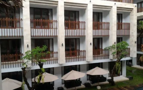 Grand La Walon Hotel Exterior Photos