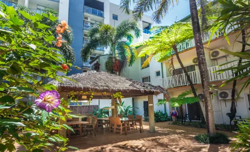 Coral Tree Inn Esterni Photos