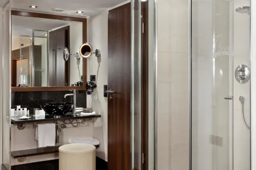 Flemings Hotel Frankfurt Main-Riverside Rooms Photos