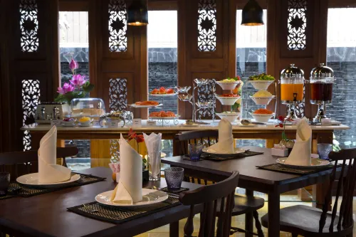 True Siam Rangnam Hotel Restauration Photos
