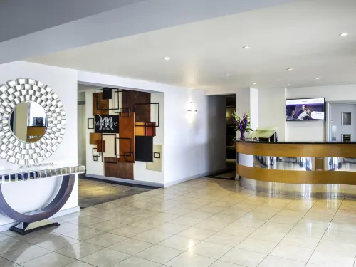 Barons Court Hotel Walsall Public Areas Photos