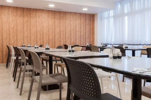 Bayview Hotel by ST Hotels Restauranger Photos
