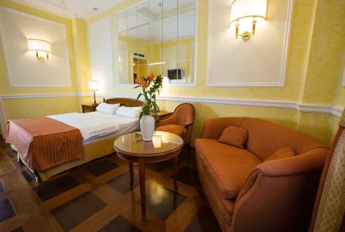 Hotel Kinsky Fountain Photos