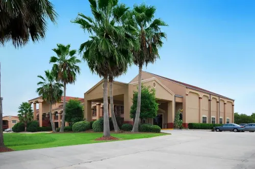 Best Western la Place Inn Esterni Photos