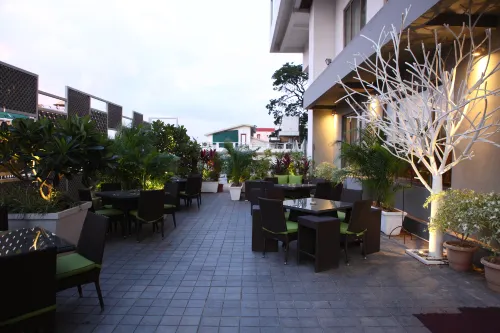 Radisson Blu Plaza Hotel Hyderabad Banjara Hills Public Areas Photos