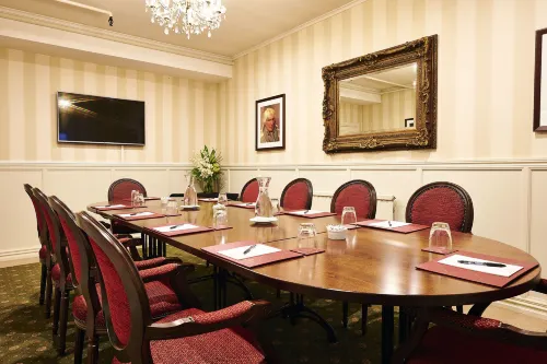 Prince's Gate Hotel Business Facilities Photos
