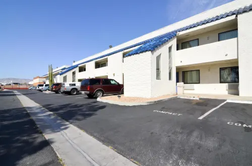 Motel 6 North Palm Springs, CA - North Extérieur Photos