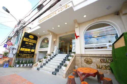 Khách sạn Marguerite Ngoại thất Photos