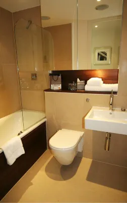 Marlin Apartments London Bridge - Empire Square Photos