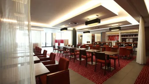 Hampton by Hilton Berlin City West Dining Photos