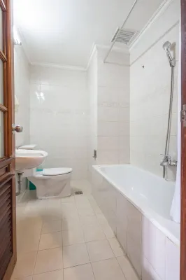 Riverside Hotel In Saigon Photos
