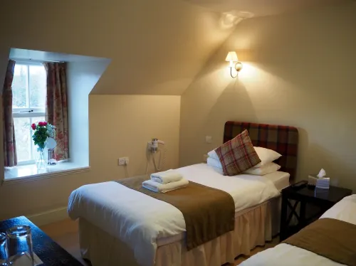 Loch Ness Inn Photos