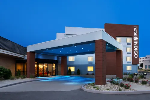 Hotel Indigo Cleveland-Beachwood Featured Photos