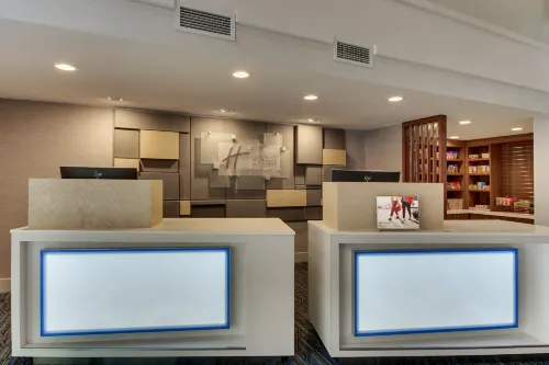 Holiday Inn Express & Suites Atlanta-Emory University Area Public Areas Photos