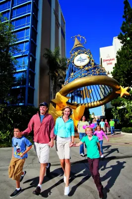 Disneyland Hotel Circondario Photos