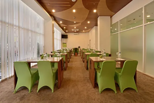 Whiz Hotel Malioboro Yogyakarta Unggulan Photos