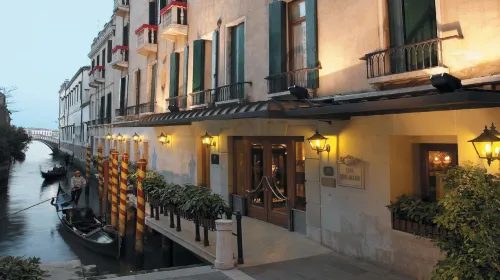 Baglioni Hotel Luna Udvendigt Photos