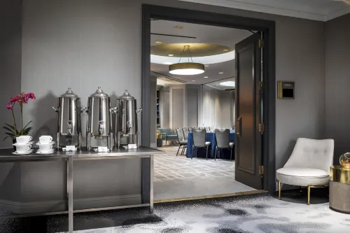 Four Seasons Hotel Embarcadero Public Areas Photos