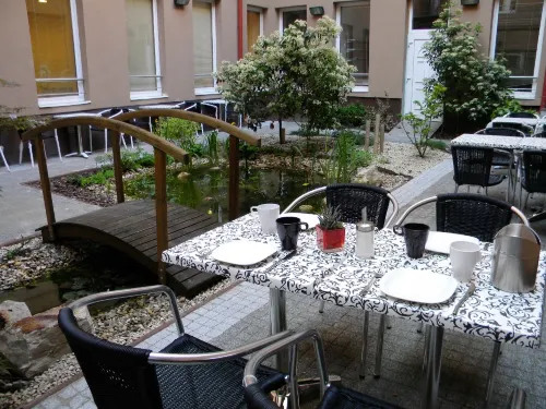 Six Inn Hotel Budapest الأماكن العامة Photos