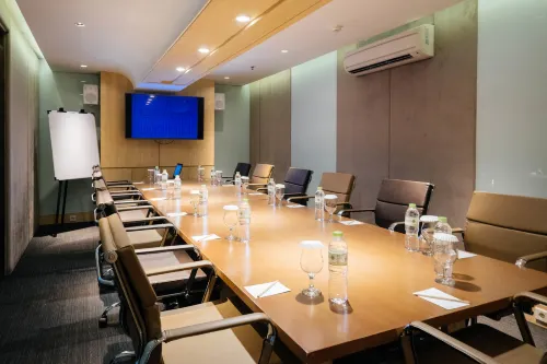Namin Dago Hotel Business Facilities Photos