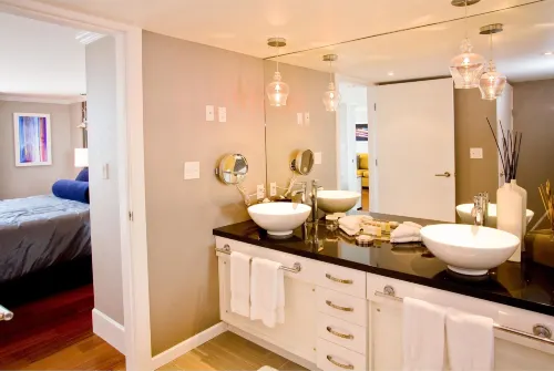 Sandman Signature Vancouver Airport Hotel & Resort Photos