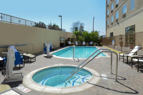 Holiday Inn Express & Suites Pasadena - Los Angeles Loisirs et amusements Photos