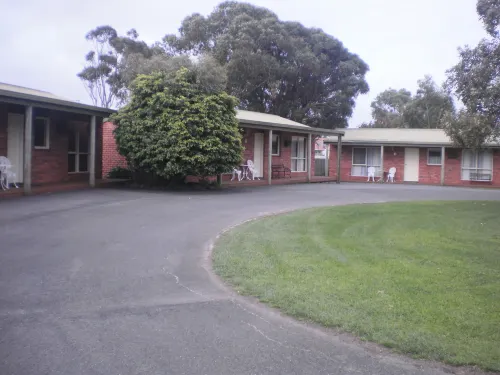 Best Western Colonial Village Motel Exterior Photos