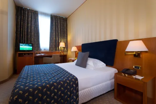 Hotel Parma & Congressi Camere Photos