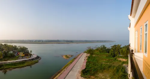 Khách sạn Royal Riverside Hội An Xung quanh Photos