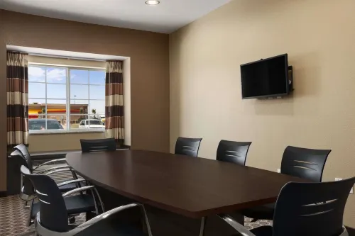 Microtel Inn & Suites by Wyndham Pecos Fasilitas Bisnis Photos