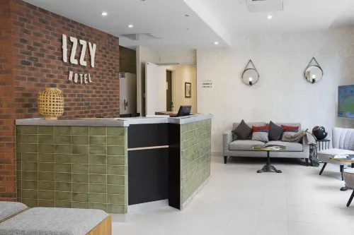 Hotel Izzy Unggulan Photos