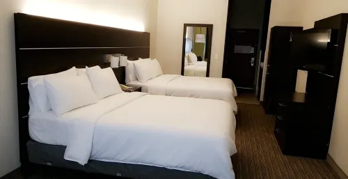 Holiday Inn Express Madera-Yosemite PK Area Photos