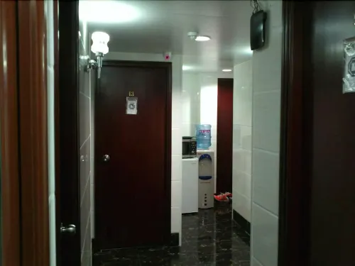 New London Hostel Public Areas Photos