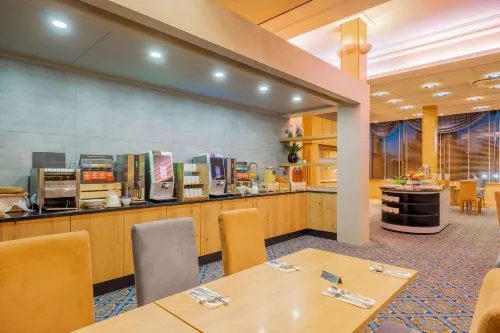 Cedar Court Bradford Hotel Dining Photos