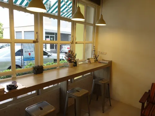 Pace Residence and Bar Pattaya Dining Photos