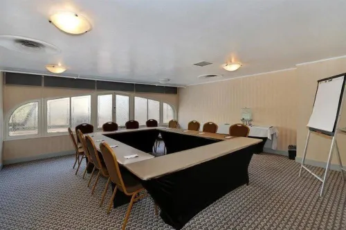 The Pickwick Hotel Business Photos