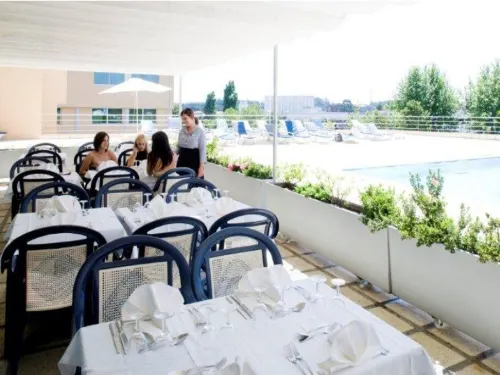 Tryp by Wyndham Porto Expo Hotel Ristorazione Photos