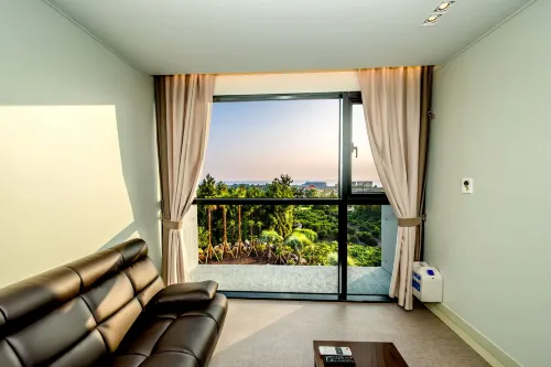 Sunrise Hotel Jungmun Branch Photos