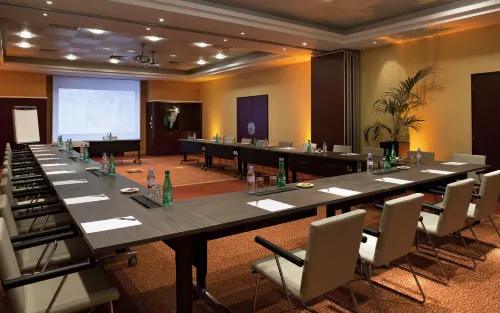 Mercure Paris CDG Airport & Convention Espaces Affaires Photos