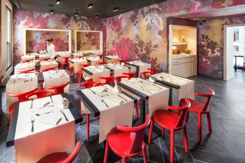 Glam Milano Dining Photos